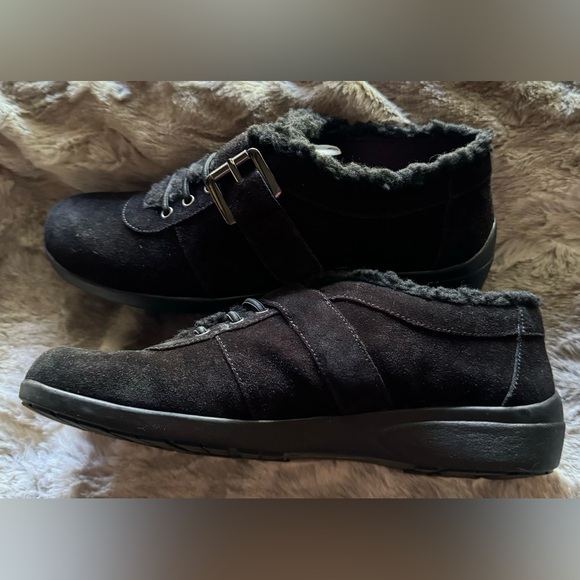 Easy Spirit Esidris black suede shoes.  Size 7.5 - Picture 4 of 7